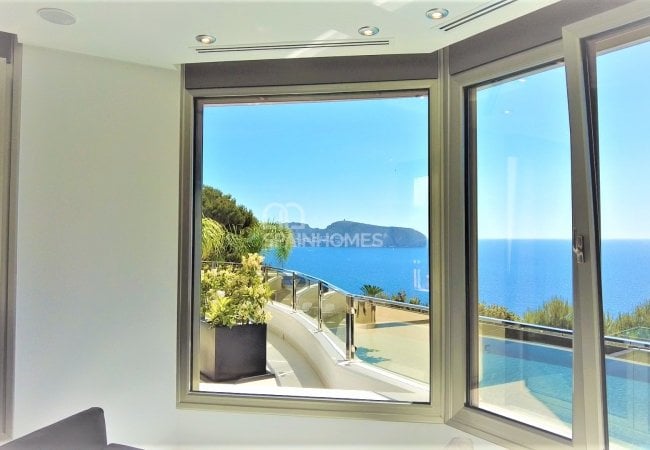 Large Sea View Villa with Luxe Features in Alicante, Costa Blanca 29