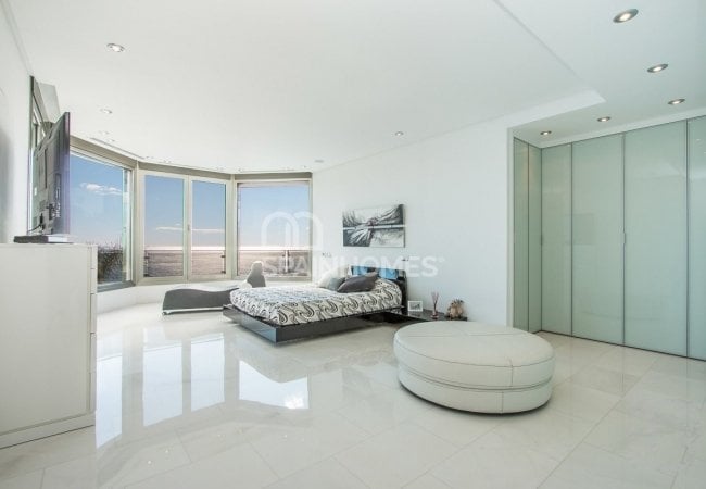 Large Sea View Villa with Luxe Features in Alicante, Costa Blanca 26