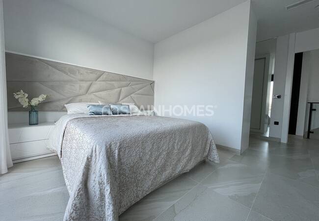 Villas Within Walking Distance of Beach in Mil Palmeras 18