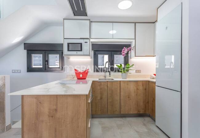 Шикарный Дом в Пешей Доступности от Пляжа на Коста-Бланке 38