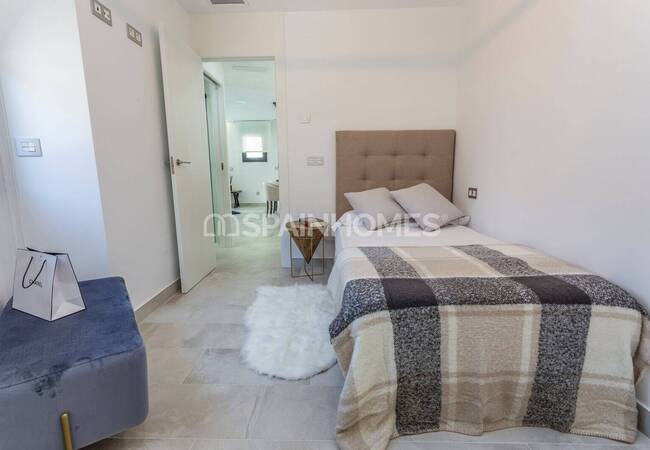 Шикарный Дом в Пешей Доступности от Пляжа на Коста-Бланке 15