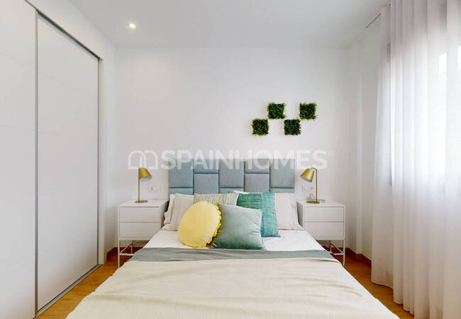 Lake View Apartments in a Complex with Pool in Torrevieja 31