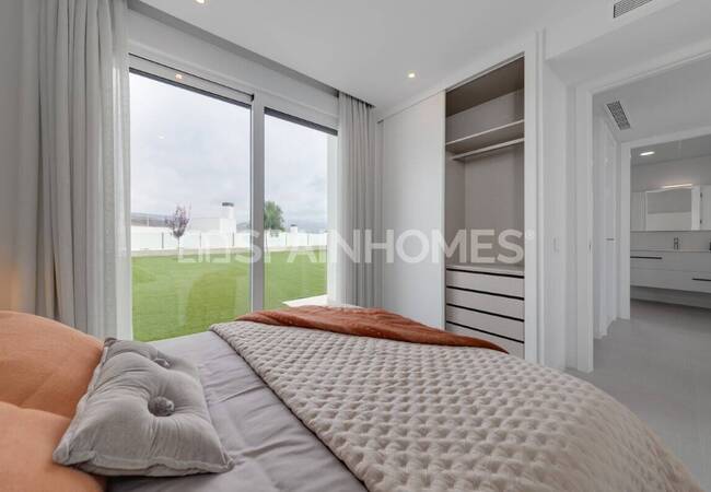 Villas Near City Center and the Beach in Mutxamel Alicante 16