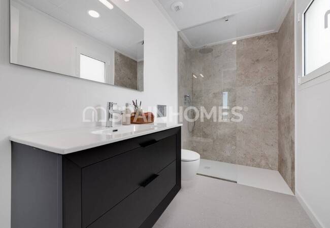 فلل بالقرب من مركز وشاطئ أليكانتي موتكسامل 20