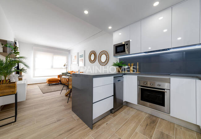 Villamartin'de Golf Sahasına Yakın Açık Mutfaklı Daireler 13