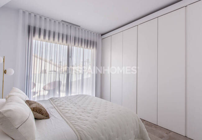 Villas with Private Pool and Parking in La Florida, Costa Blanca 6