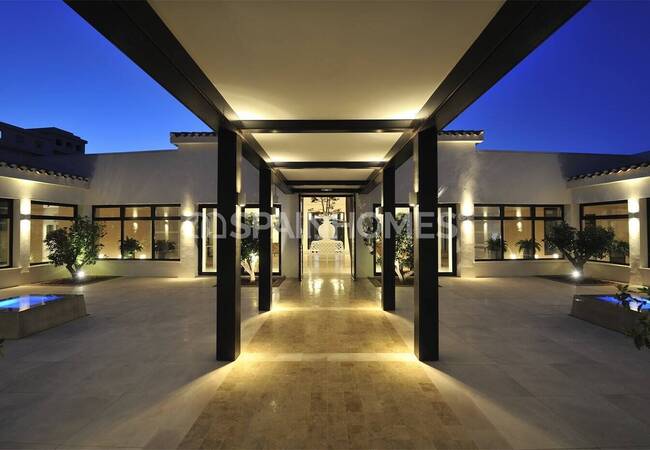 Luxe Detached Villa with High Quality Finishes in Campoamor 5