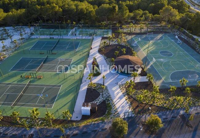 Luxe Detached Villa with High Quality Finishes in Campoamor 20