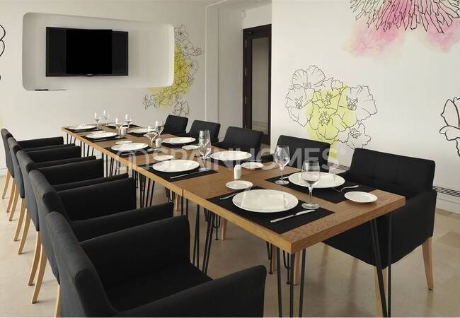Luxe Detached Villa with High Quality Finishes in Campoamor 16