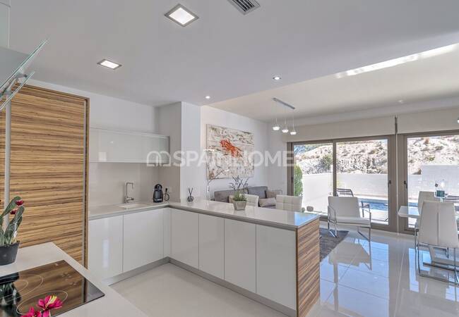 San Miguel De Salinas'ta Sakin Bölgede Şık ve Ferah Villalar 9