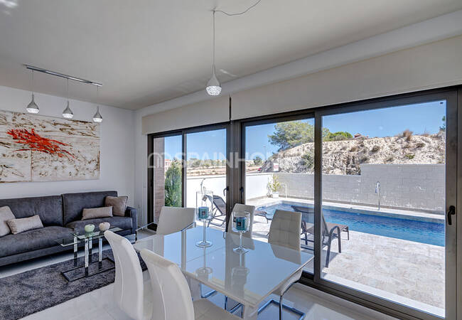 San Miguel De Salinas'ta Sakin Bölgede Şık ve Ferah Villalar 6