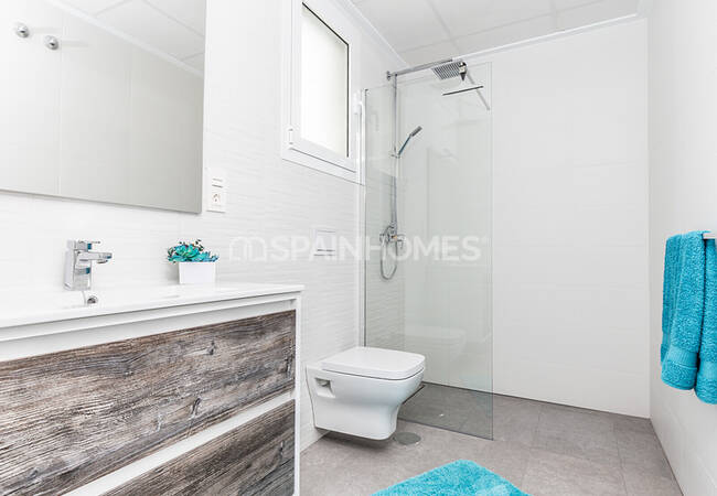 Houses with Gardens and Pools in Gran Alacant Costa Blanca 15