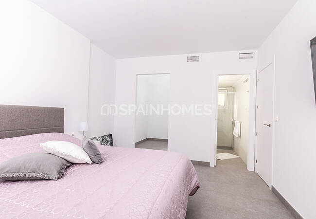 Houses with Gardens and Pools in Gran Alacant Costa Blanca 11