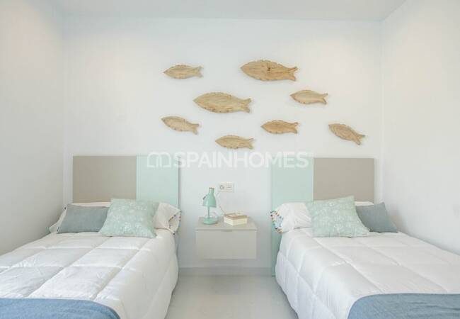 Spacious Villas on a Large Plot with Pool in Torrevieja 33