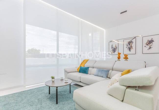 Villas with Private Pool and High Quality Finishes in Torrevieja 7