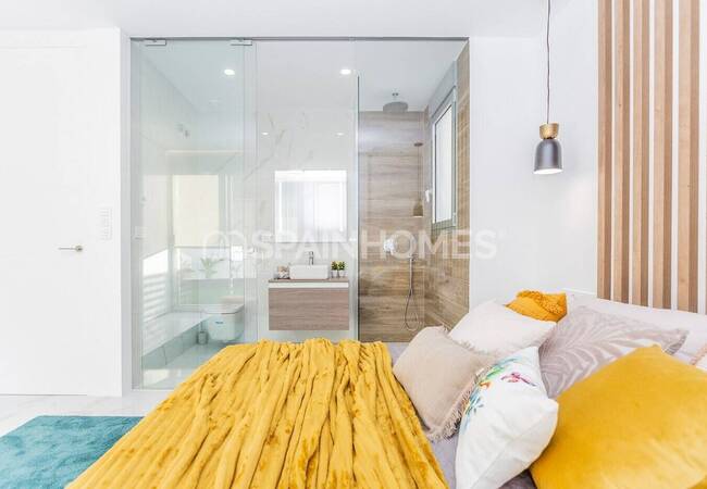 Villas with Private Pool and High Quality Finishes in Torrevieja 15