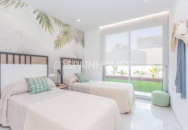 Villas with Private Pool and High Quality Finishes in Torrevieja 17