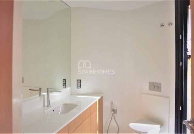 Villa with Private Pool and Garden in Polop Alicante 14