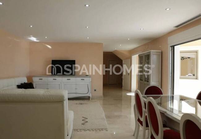 Alicante Benissa'da Golf Sahasına Yakın Deniz Manzaralı Villa 6