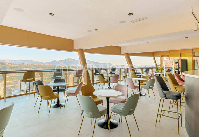 Benidorm Costa Blanca'da Plaja Yakın Deniz Manzaralı Daireler 54