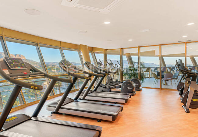 Benidorm Costa Blanca'da Plaja Yakın Deniz Manzaralı Daireler 55