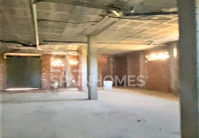 Javea'da Sahile Yakın Konumda Geniş Ticari Gayrimenkul 15