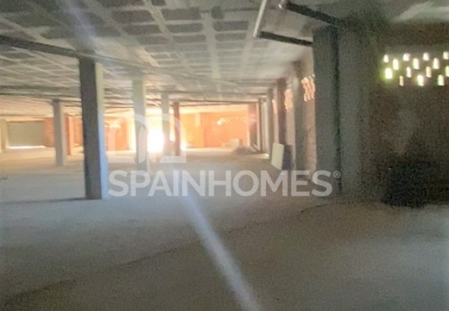 Javea'da Sahile Yakın Konumda Geniş Ticari Gayrimenkul 19