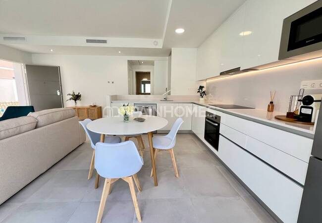 Orihuela Playa Flamenca'da Havuzlu ve Geniş Müstakil Villa 5