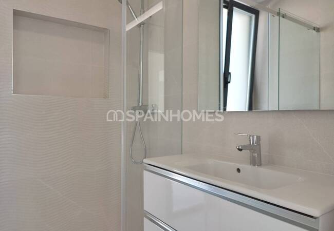 Polop'ta Geniş Teraslı Akdeniz Stilinde Şık Villalar 51