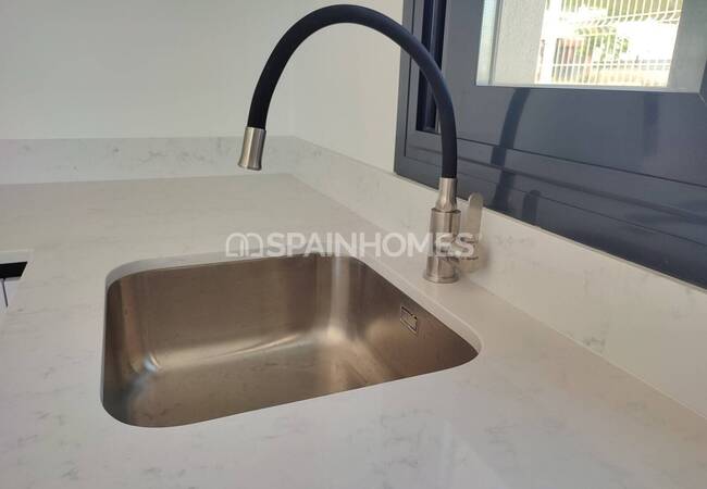 Polop'ta Geniş Teraslı Akdeniz Stilinde Şık Villalar 33