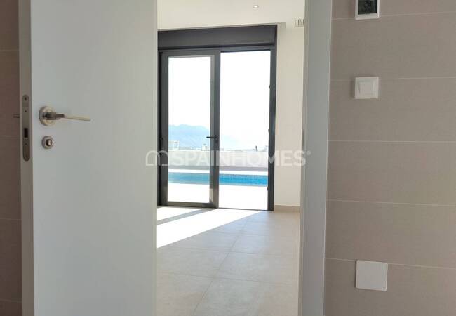 Polop'ta Geniş Teraslı Akdeniz Stilinde Şık Villalar 40