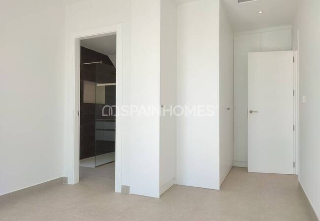 Polop'ta Geniş Teraslı Akdeniz Stilinde Şık Villalar 38