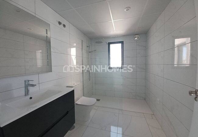 Beachfront Detached Villa with Private Pool in Torrevieja 18