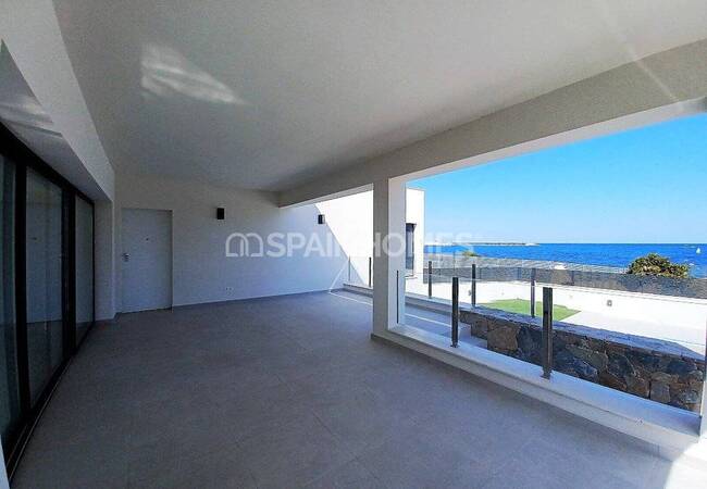 Beachfront Detached Villa with Private Pool in Torrevieja 12