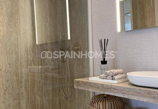 Sea View Apartments in Beachfront Building in Benidorm 74