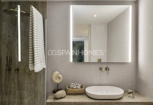 Sea View Apartments in Beachfront Building in Benidorm 37