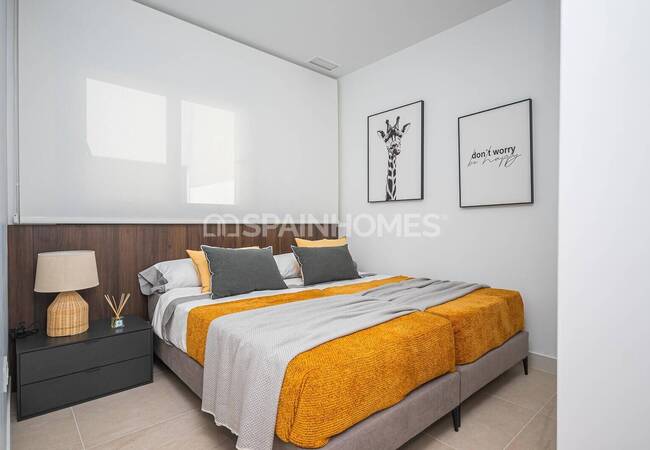 Torrevieja'da Özel Havuzlu Satılık Şık Tasarımlı Evler 43