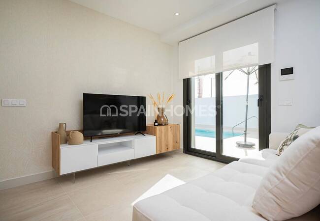 Torrevieja'da Özel Havuzlu Satılık Şık Tasarımlı Evler 25