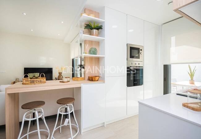 Torrevieja'da Özel Havuzlu Satılık Şık Tasarımlı Evler 29