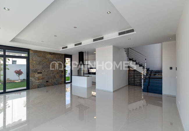 Finestrat'ta Plaja ve Şehre 5 Km Mesafede Lüks Villalar 13