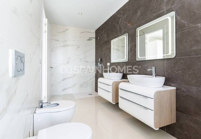 Finestrat'ta Plaja ve Şehre 5 Km Mesafede Lüks Villalar 20