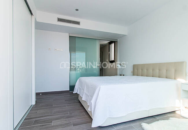 Villamartin Costa Blanca'da Özel Havuzlu Şık Villalar 16