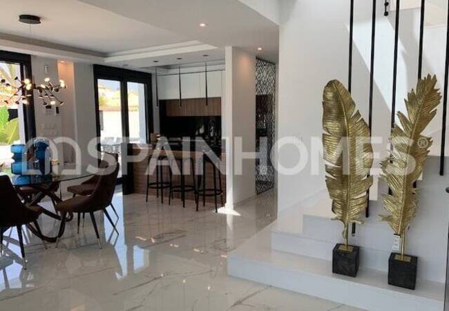 Lyxiga Och Rymliga Villor Med Privat Simbassäng I Torrevieja 16