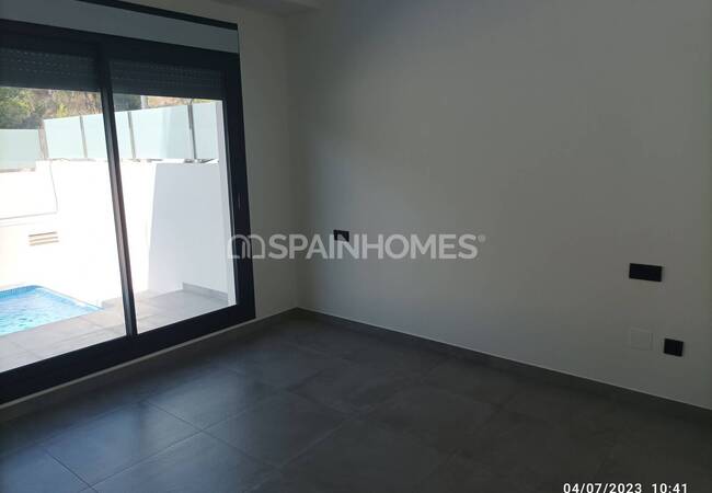 Виллы с Личными Бассейнами Рядом с Гольф-Полем в Вилламартине 9