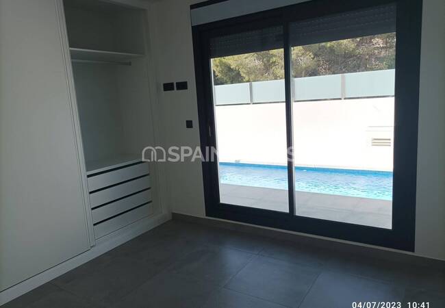 Виллы с Личными Бассейнами Рядом с Гольф-Полем в Вилламартине 10