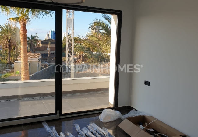 Villas with Sea, City, and Nature Views in Benidorm Alicante 38