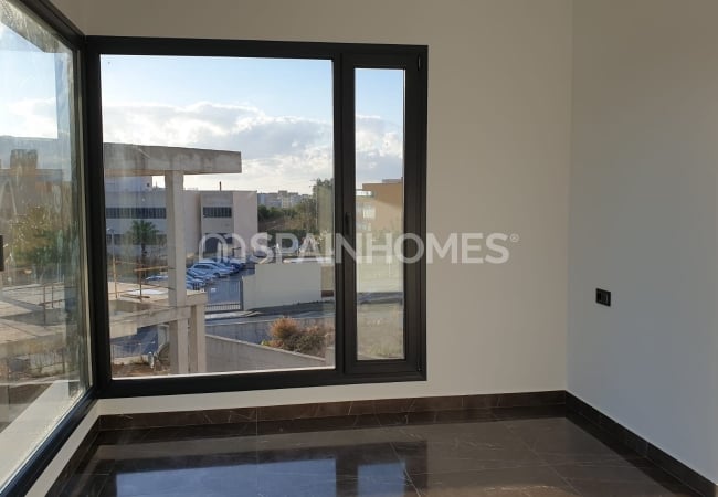 Villas with Sea, City, and Nature Views in Benidorm Alicante 39