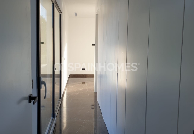 Villas with Sea, City, and Nature Views in Benidorm Alicante 44