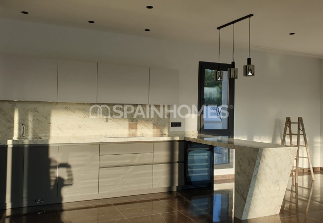 Villas with Sea, City, and Nature Views in Benidorm Alicante 25