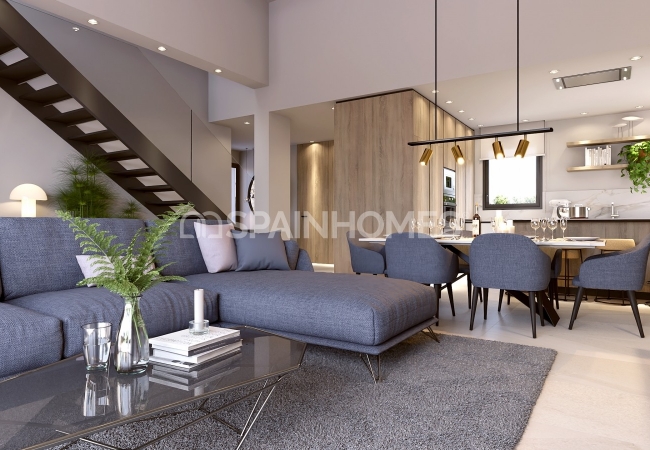 Algorfa'da Geniş Arsa Alanında Özel Havuzlu Müstakil Villa 2